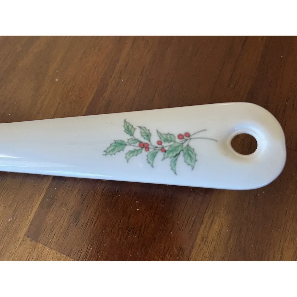 Ceramic Christmas Holly‎ Berry Cake Pie Server White Holiday Dessert Server